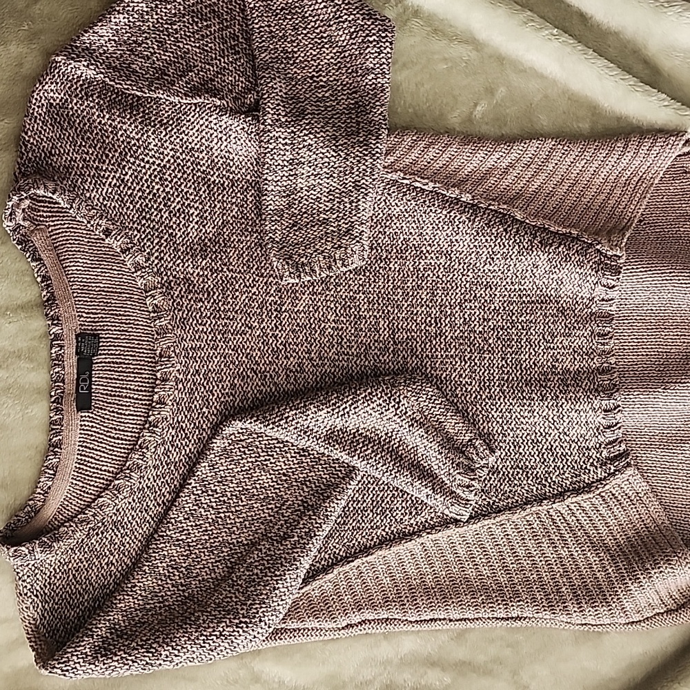 RDI Women's Heathered Knit Sweater in Gray